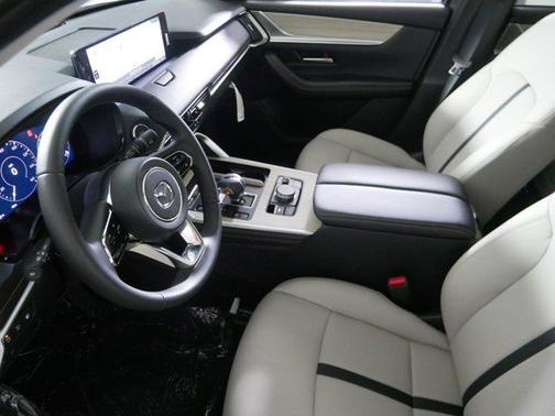 2025 Mazda CX-70 PHEV Premium Package