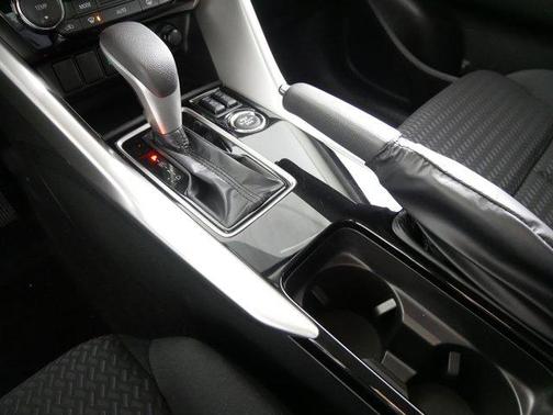 2026 Mitsubishi Eclipse Cross LE