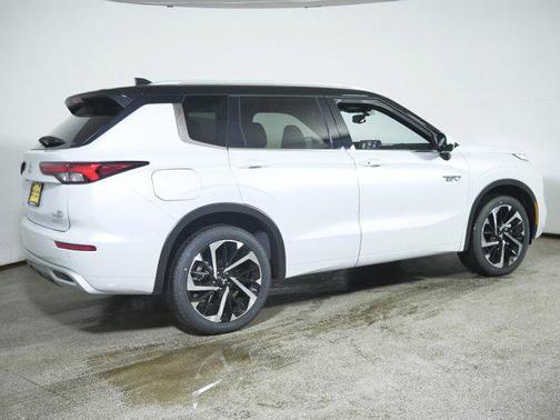 2025 Mitsubishi Outlander PHEV SEL