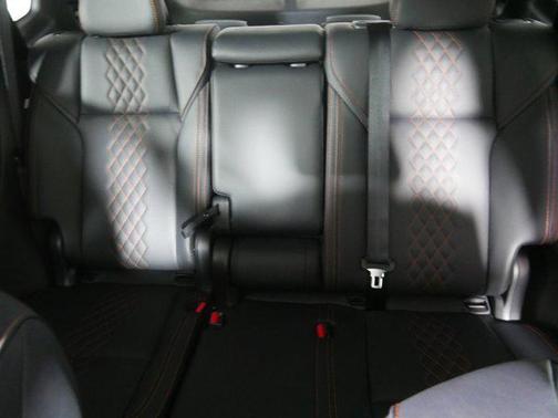 2025 Mitsubishi Outlander PHEV SEL