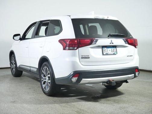2018 Mitsubishi Outlander ES