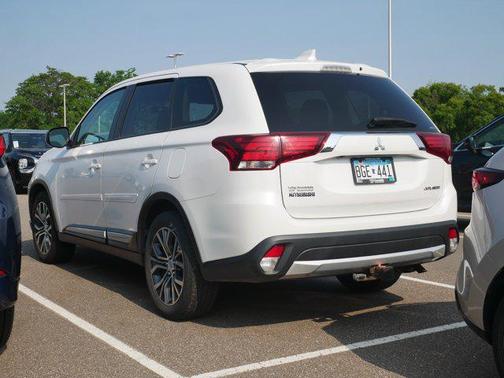 2018 Mitsubishi Outlander ES