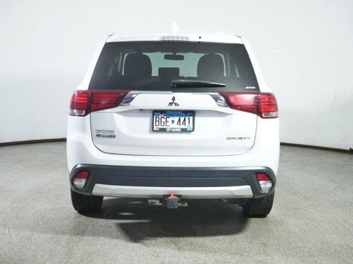 2018 Mitsubishi Outlander ES