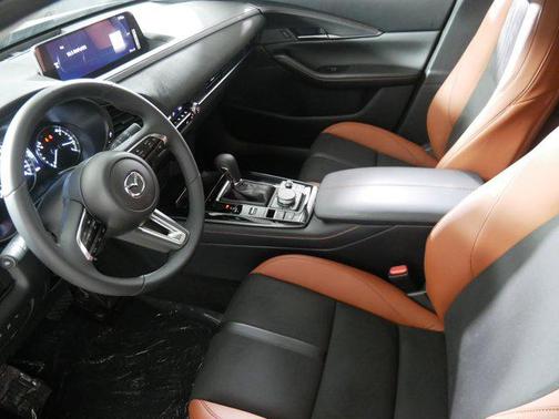 2025 Mazda CX-30 2.5 Carbon Turbo