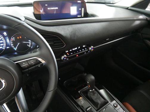 2025 Mazda CX-30 2.5 Carbon Turbo