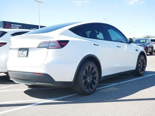 2023 Tesla Model Y Long Range Dual Motor All-Wheel Drive