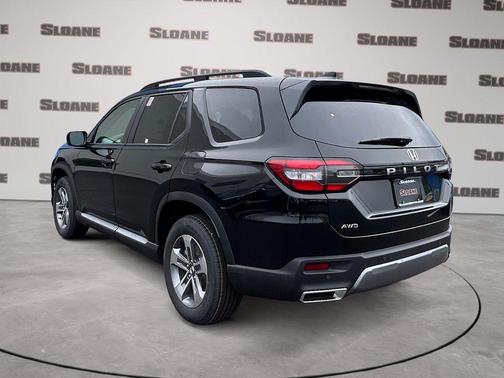 Crystal Black Pearl 2026 Honda Pilot EX-L