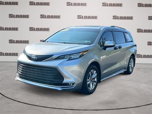 2023 Toyota Sienna XLE 7 Passenger