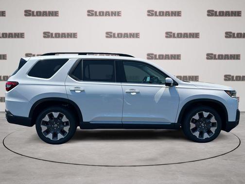 Platinum White Pearl 2026 Honda Pilot Touring 8-Passenger