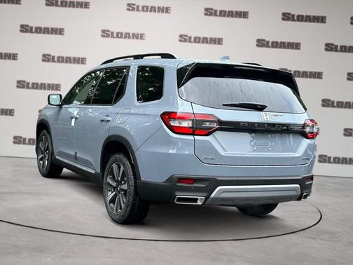 2025 Honda Pilot Touring 8-Passenger