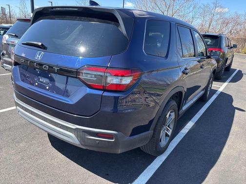 Obsidian Blue Pearl 2023 Honda Pilot AWD EX-L 7 Passenger