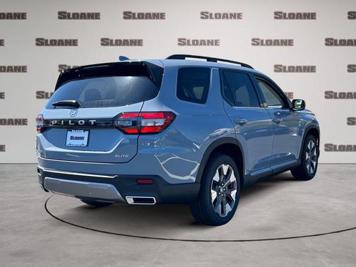 Sonic Gray Pearl 2026 Honda Pilot Elite