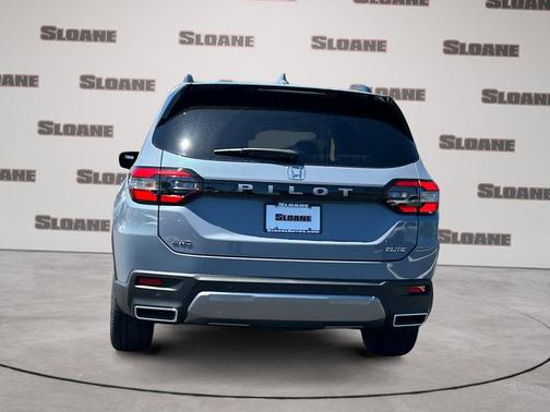 Sonic Gray Pearl 2026 Honda Pilot Elite