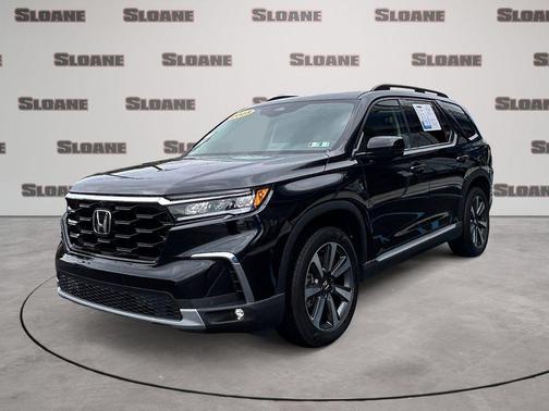 Crystal Black Pearl 2025 Honda Pilot Elite