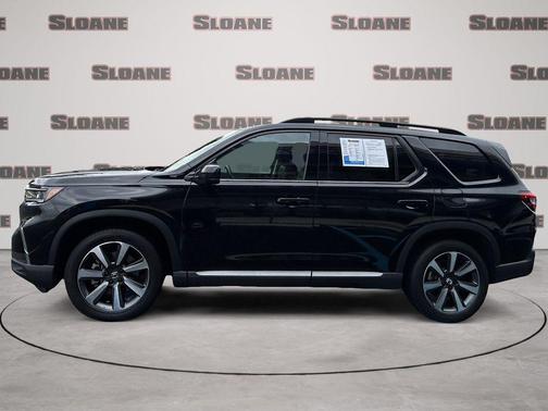 Crystal Black Pearl 2025 Honda Pilot Elite