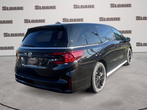 Crystal Black Pearl 2026 Honda Odyssey Sport-L