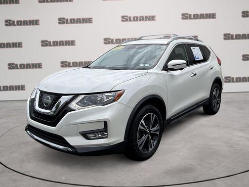 Pearl White 2017 Nissan Rogue SL