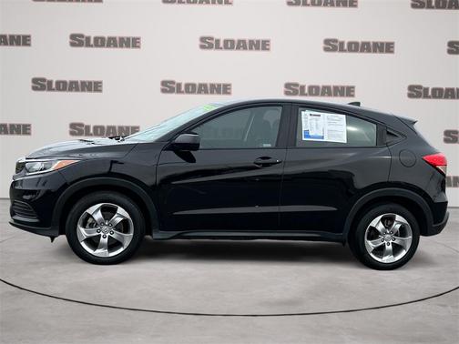 Crystal Black Pearl 2022 Honda HR-V LX