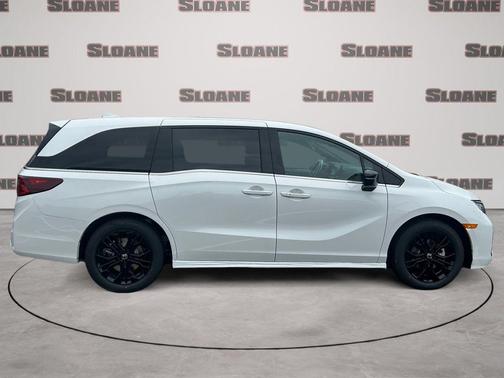 Platinum White Pearl 2026 Honda Odyssey Sport-L
