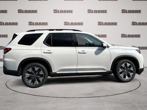 Platinum White Pearl 2026 Honda Pilot Touring 8-Passenger