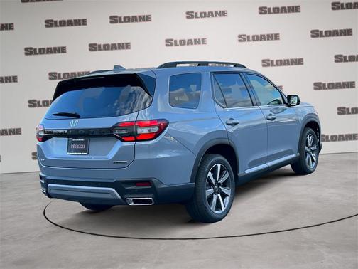 2025 Honda Pilot Touring 8-Passenger