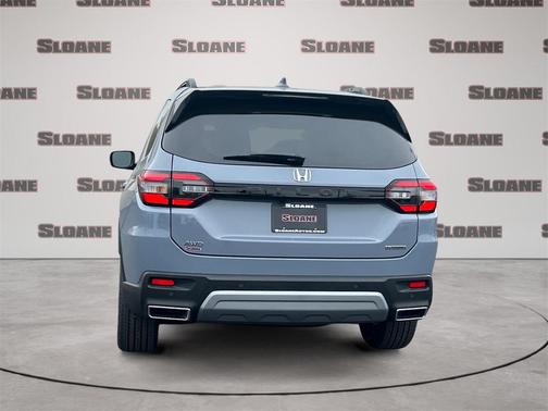 2025 Honda Pilot Touring 8-Passenger
