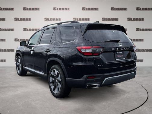 Crystal Black Pearl 2026 Honda Pilot Elite