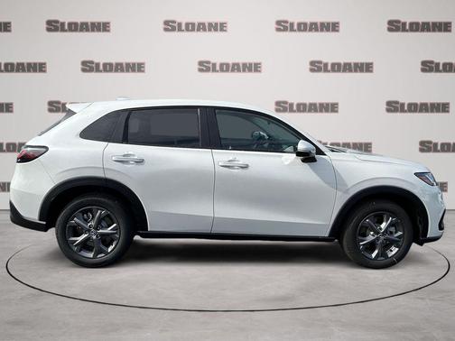 Platinum White Pearl 2026 Honda HR-V LX