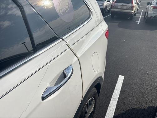 2016 Hyundai SANTA FE SE