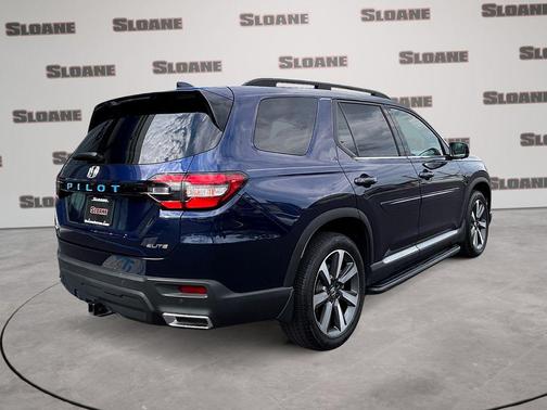 Obsidian Blue Pearl 2024 Honda Pilot Elite