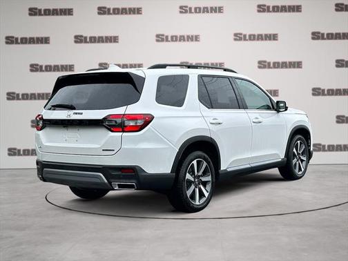 2025 Honda Pilot Touring 8-Passenger