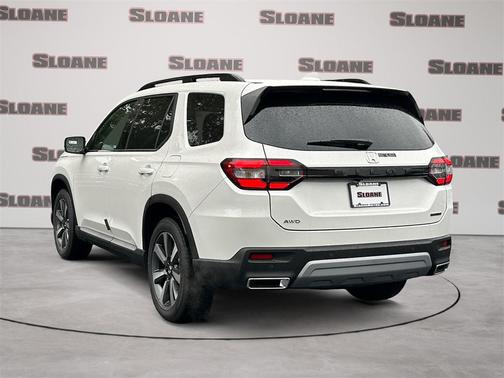 2025 Honda Pilot Touring 8-Passenger