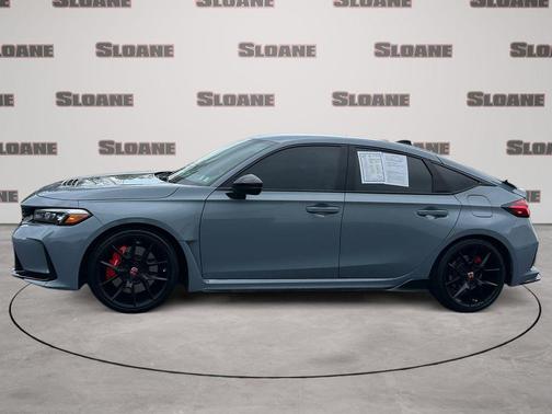 Sonic Gray Pearl 2024 Honda Civic Type R