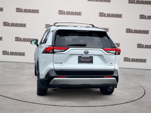 2024 Toyota RAV4 Hybrid SE