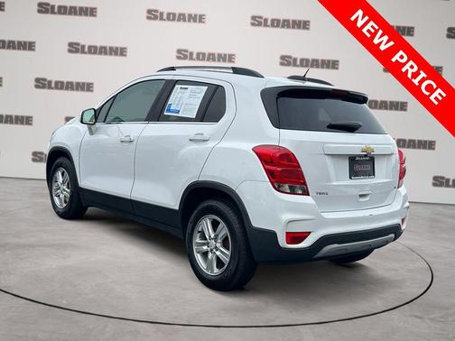 Summit White 2017 Chevrolet Trax LT