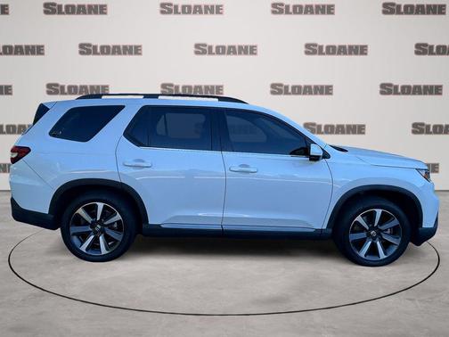 Platinum White 2023 Honda Pilot AWD Elite
