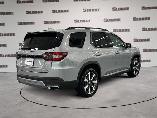 2025 Honda Pilot Touring 8-Passenger
