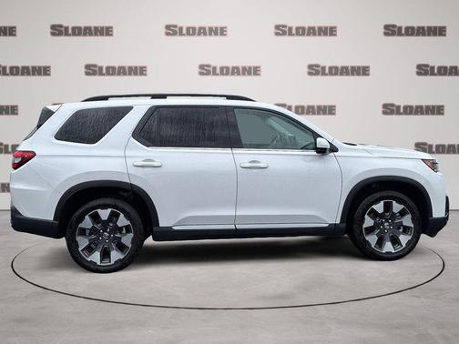 Platinum White Pearl 2026 Honda Pilot Touring 8-Passenger