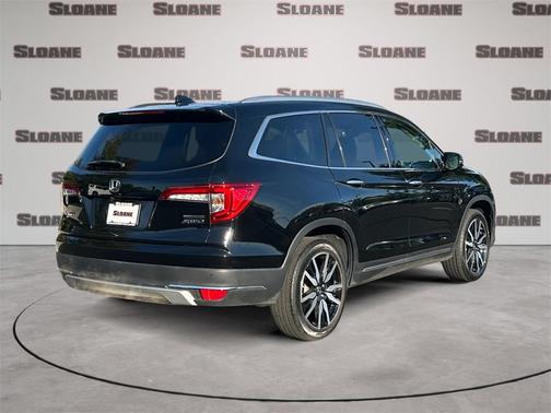 2019 Honda Pilot Touring 8-Passenger