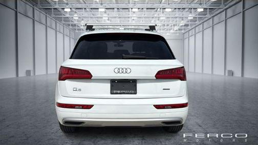 White 2019 Audi Q5 45 Premium