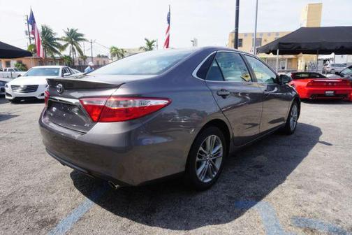 2015 Toyota Camry SE