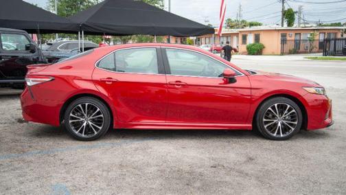 2019 Toyota Camry SE