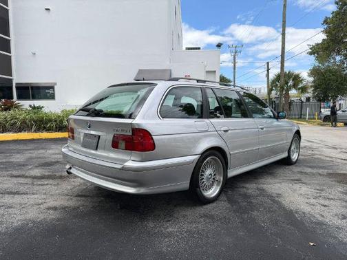 2003 BMW 525 525i