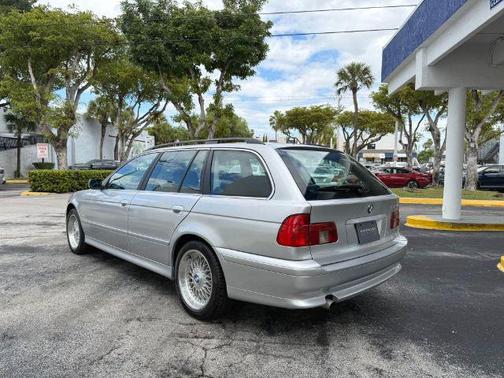 2003 BMW 525 525i