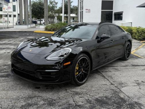 2021 Porsche Panamera 4