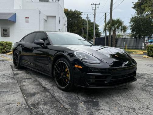 2021 Porsche Panamera 4