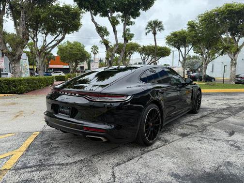 2021 Porsche Panamera 4