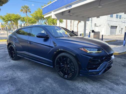 2020 Lamborghini Urus base