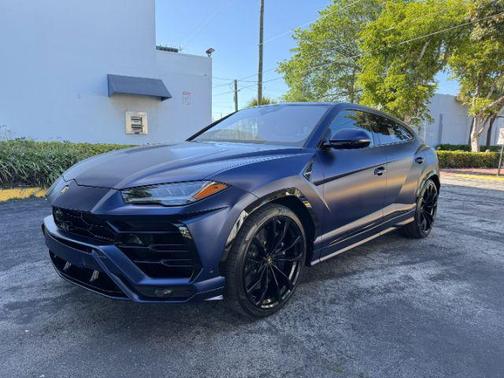2020 Lamborghini Urus base