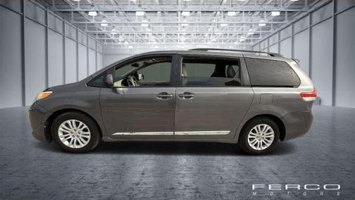2013 Toyota Sienna XLE